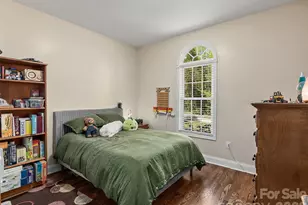 37 Crimson Ln, Hendersonville, NC 28792 - Photo 20