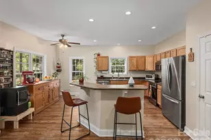 37 Crimson Ln, Hendersonville, NC 28792 - Photo 10