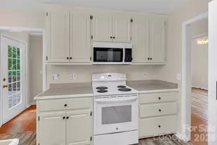 8814 Oldenburg Dr, Mount Pleasant, NC 28124 - Photo 16