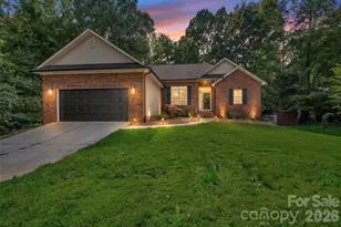 8814 Oldenburg Dr, Mount Pleasant, NC 28124 - Photo 8