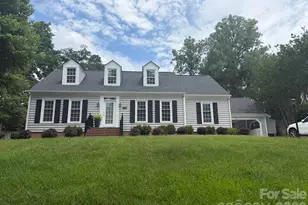 4013 Bridgewood Ln, Charlotte, NC 28226 - Photo 1