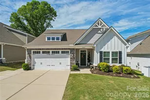 5042 Summer Surprise Ln, Charlotte, NC 28215 - Photo 2
