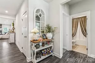 5042 Summer Surprise Ln, Charlotte, NC 28215 - Photo 4