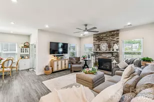 5042 Summer Surprise Ln, Charlotte, NC 28215 - Photo 22