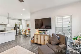 5042 Summer Surprise Ln, Charlotte, NC 28215 - Photo 20