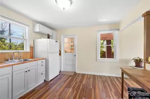209 Wilmont Dr, Hendersonville, NC 28792 - Photo 6