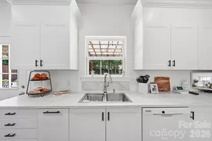 4515 Lindsay Ln, Matthews, NC 28105 - Photo 36