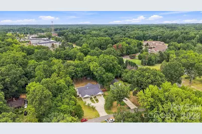 4515 Lindsay Lane, Matthews, NC 28105 - Photo 8
