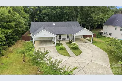 4515 Lindsay Lane, Matthews, NC 28105 - Photo 6