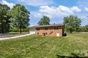 4000 Mt Pleasant Rd, Sherrills Ford, NC 28673 - Photo 26