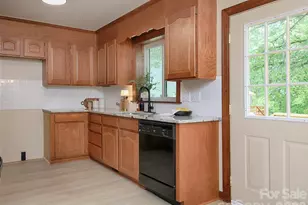 182 Calvin St, Troutman, NC 28166 - Photo 10