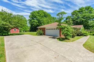 2506 Colebrook Dr, Rock Hill, SC 29732 - Photo 2