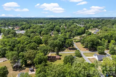 8315 Westbourne Drive, Charlotte, NC 28216 - Photo 36