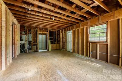 8315 Westbourne Drive, Charlotte, NC 28216 - Photo 6