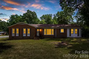 8315 Westbourne Dr, Charlotte, NC 28216 - Photo 38