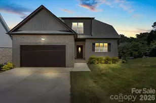 1033 12th Ave Dr NW, Hickory, NC 28601 - Photo 1