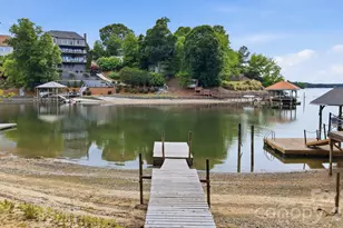 7015 Chelsea Day Ln, Tega Cay, SC 29708 - Photo 2