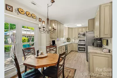 13333 Kintyre Court, Matthews, NC 28105 - Photo 10
