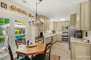 13333 Kintyre Ct, Matthews, NC 28105 - Photo 10