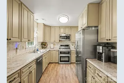 13333 Kintyre Court, Matthews, NC 28105 - Photo 8
