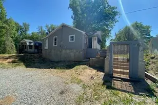 2112 Harpertown Cir, Lenoir, NC 28645 - Photo 2