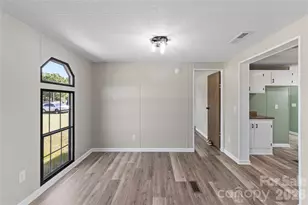 8511 Cloverfield Dr, Kannapolis, NC 28081 - Photo 6