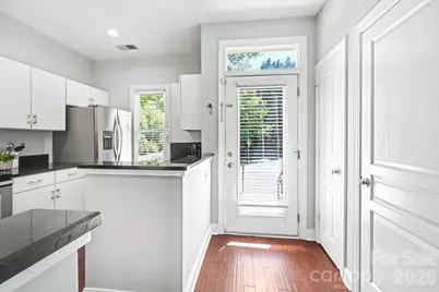 1007 Park West Drive, Charlotte, NC 28209 - Photo 4