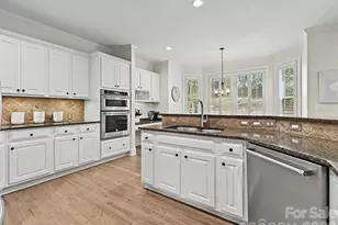 6232 Woodleigh Oaks Dr, Charlotte, NC 28226 - Photo 14