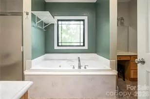 36 Snowshoe Dr, Asheville, NC 28803 - Photo 20