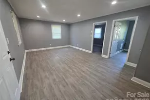 1524 Pondella Dr, Charlotte, NC 28213 - Photo 16