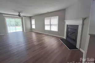 10242 Hugue Way, Charlotte, NC 28214 - Photo 4