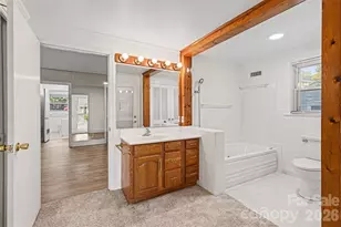 955 Hickory Nut St, Charlotte, NC 28205 - Photo 16