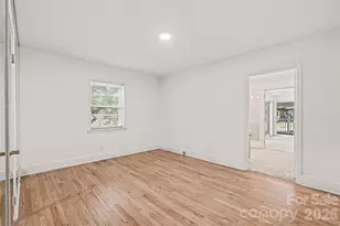 955 Hickory Nut St, Charlotte, NC 28205 - Photo 14