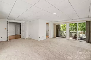 955 Hickory Nut St, Charlotte, NC 28205 - Photo 12