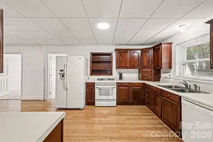 955 Hickory Nut St, Charlotte, NC 28205 - Photo 8