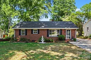 955 Hickory Nut St, Charlotte, NC 28205 - Photo 2