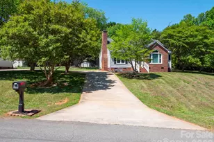 111 Louisbourg Ct, Gastonia, NC 28056 - Photo 4