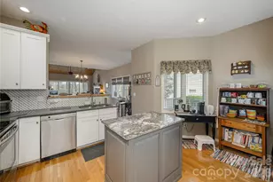 2115 Cumming Woods Ct, Hendersonville, NC 28739 - Photo 16