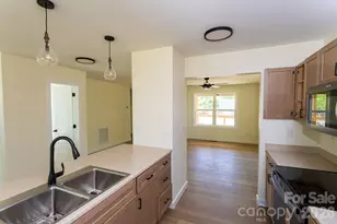 39 Terry Estates Dr, Black Mountain, NC 28711 - Photo 8