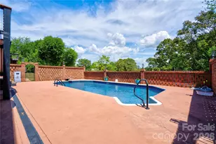 176 Knollwood Dr, Forest City, NC 28043 - Photo 28