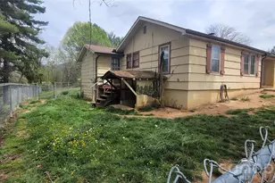 60 Mingus St, Canton, NC 28716 - Photo 2