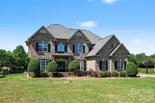 7233 McEwen Pl, Mint Hill, NC 28227 - Photo 2