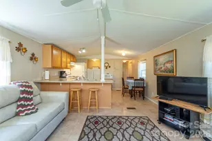 28 Brooks Cove Rd, Black Mountain, NC 28711 - Photo 4
