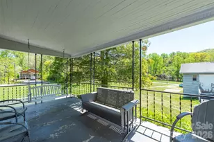 28 Brooks Cove Rd, Black Mountain, NC 28711 - Photo 2