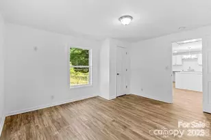 332 Mountain View St, Gastonia, NC 28052 - Photo 6