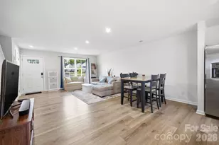 4101 Wild Rdg Dr, Charlotte, NC 28215 - Photo 6
