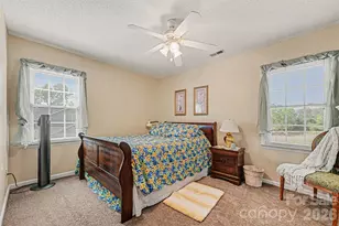 4051 Pinecrest Dr NE, Hickory, NC 28601 - Photo 22