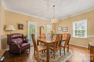 4051 Pinecrest Dr NE, Hickory, NC 28601 - Photo 10