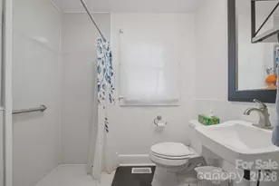 305 W 9th St, Newton, NC 28658 - Photo 28