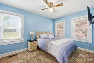 305 W 9th St, Newton, NC 28658 - Photo 24